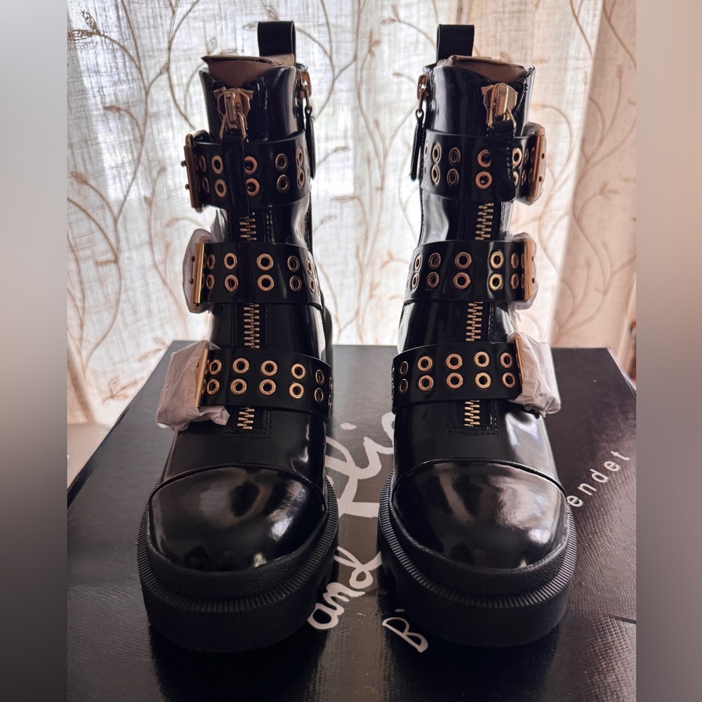 Alice and Olivia Black Boots - Picture 2 of 5